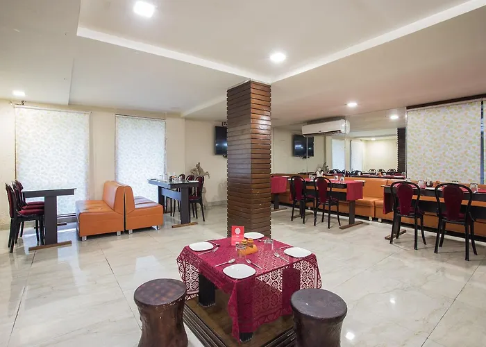 Oyo Flagship 140 Amaltas Ab Road Hotel Indore